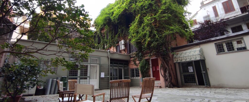 Novità di marzo 5 cortile quelle scaled e1761208770587